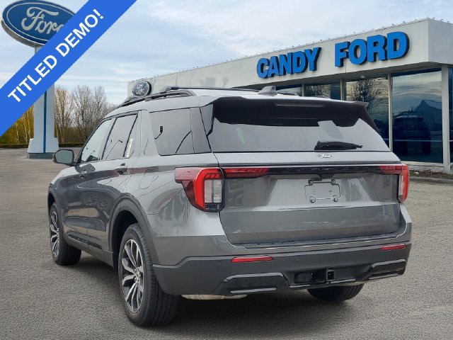 Used 2027 Ford Explorer ST-Line AWD/4WD image 3