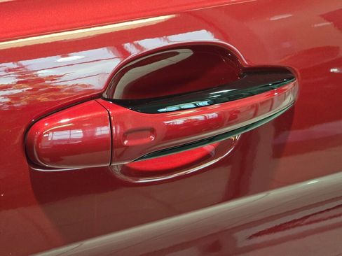 Used 2022 Bentley Bentayga image 27