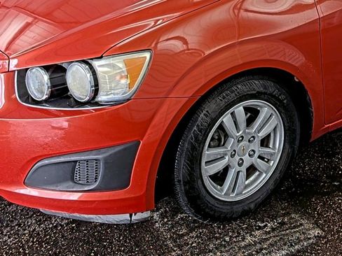 Used 2012 Chevrolet Sonic LS FWD image 17