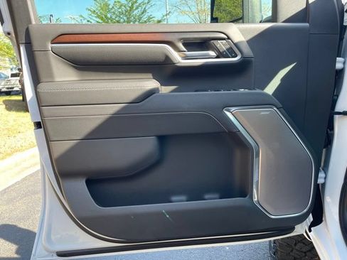 New 2026 GMC Sierra 2500 Denali w/ Denali Reserve Package AWD/4WD image 19