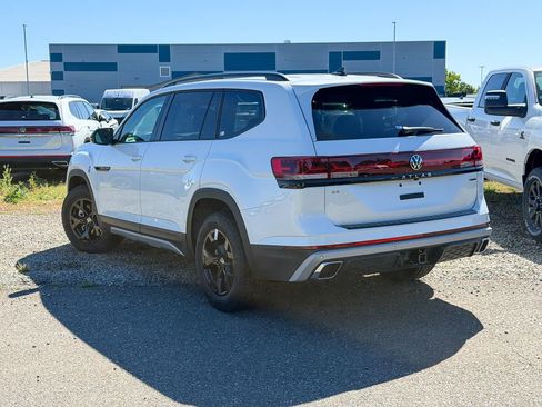 New 2026 Volkswagen Atlas Peak Edition AWD/4WD image 11