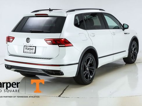 Used 2023 Volkswagen Tiguan SE R-Line FWD image 9