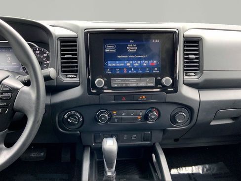 Used 2022 Nissan Frontier S w/ Technology Package AWD/4WD image 9