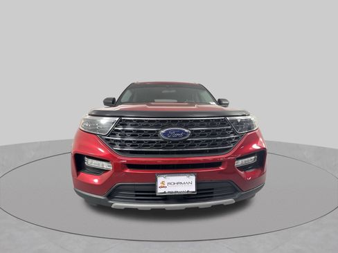 Used 2023 Ford Explorer XLT w/ Equipment Group 202A AWD/4WD image 27