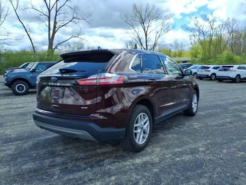 Used 2023 Ford Edge SEL w/ Convenience Package AWD/4WD image 5