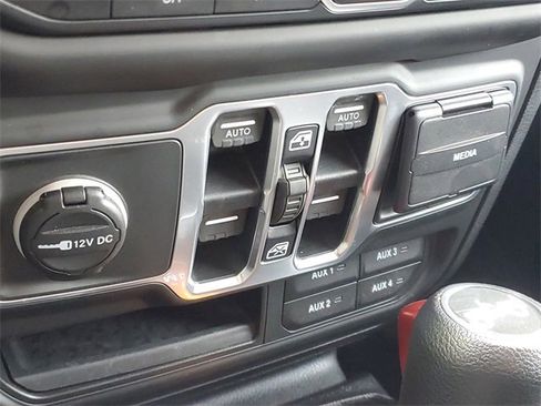 Used 2018 Jeep Wrangler Unlimited Sport S image 29