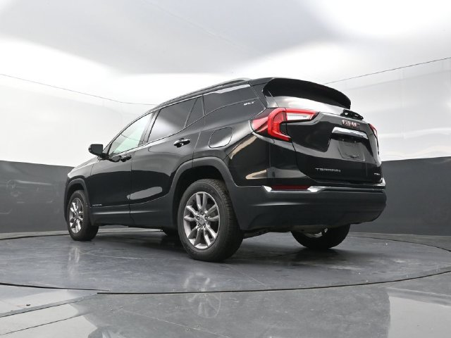 Used 2024 GMC Terrain SLT AWD/4WD image 35