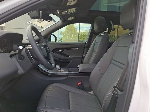 New 2026 Land Rover Range Rover Evoque Hoxton AWD/4WD image 9