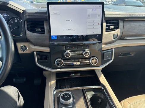 Used 2024 Ford Expedition Max Limited RWD image 13