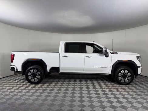 Used 2024 GMC Sierra 3500 Denali w/ Denali Reserve Package image 7