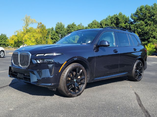 Used 2023 BMW X7 xDrive40i w/ M Sport Package AWD/4WD image 28