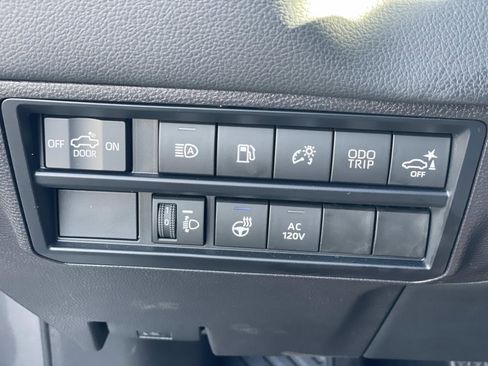 Used 2024 Toyota Tundra Limited image 18