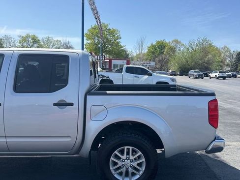 Used 2016 Nissan Frontier SV image 18