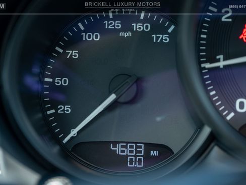 Used 2024 Porsche Macan image 39