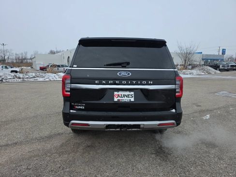 Used 2024 Ford Expedition Platinum AWD/4WD image 8