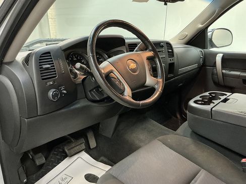 Used 2011 Chevrolet Silverado 1500 LT w/ All-Star Edition AWD/4WD image 10