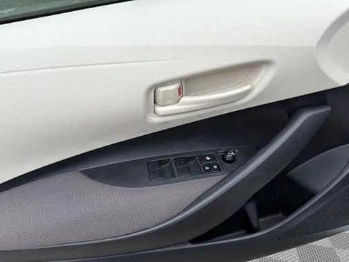Used 2025 Toyota Corolla LE FWD image 14