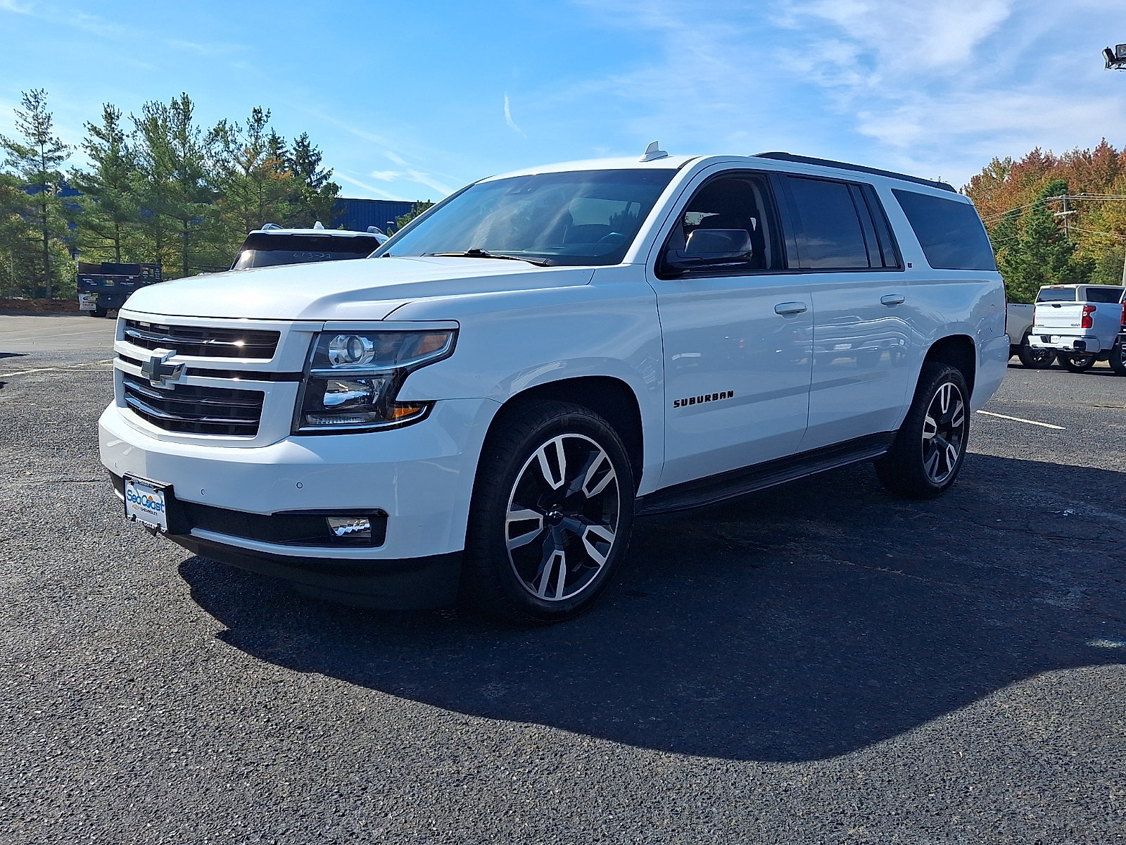 Used 2020 Chevrolet Suburban LT w/ RST Edition AWD/4WD image 3
