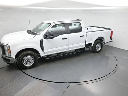 New 2026 Ford F250 XL w/ XL Chrome Package image 40