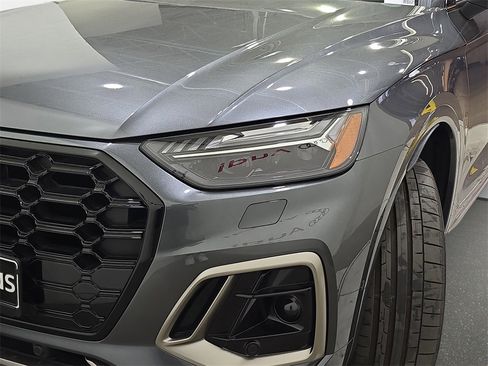 New 2025 Audi SQ5 Prestige image 32