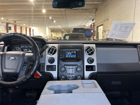 Used 2013 Ford F150 XLT w/ Mid Equipment Group RWD image 16