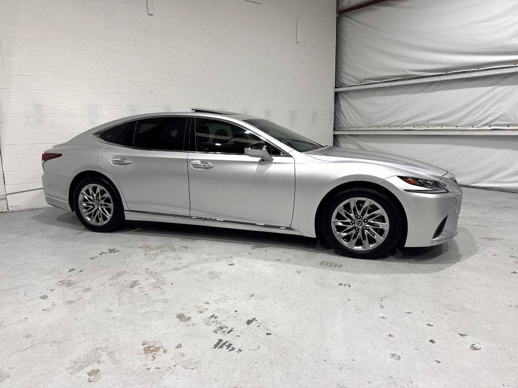 Used 2018 Lexus LS 500 w/ Accessory Package (Z1) RWD image 9
