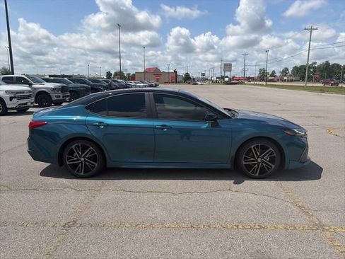 Used 2025 Toyota Camry XSE FWD image 7