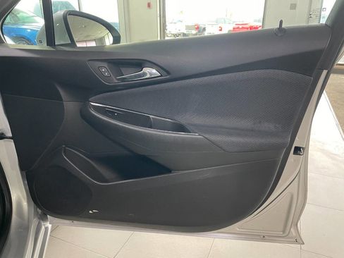 Used 2018 Chevrolet Cruze LT image 25