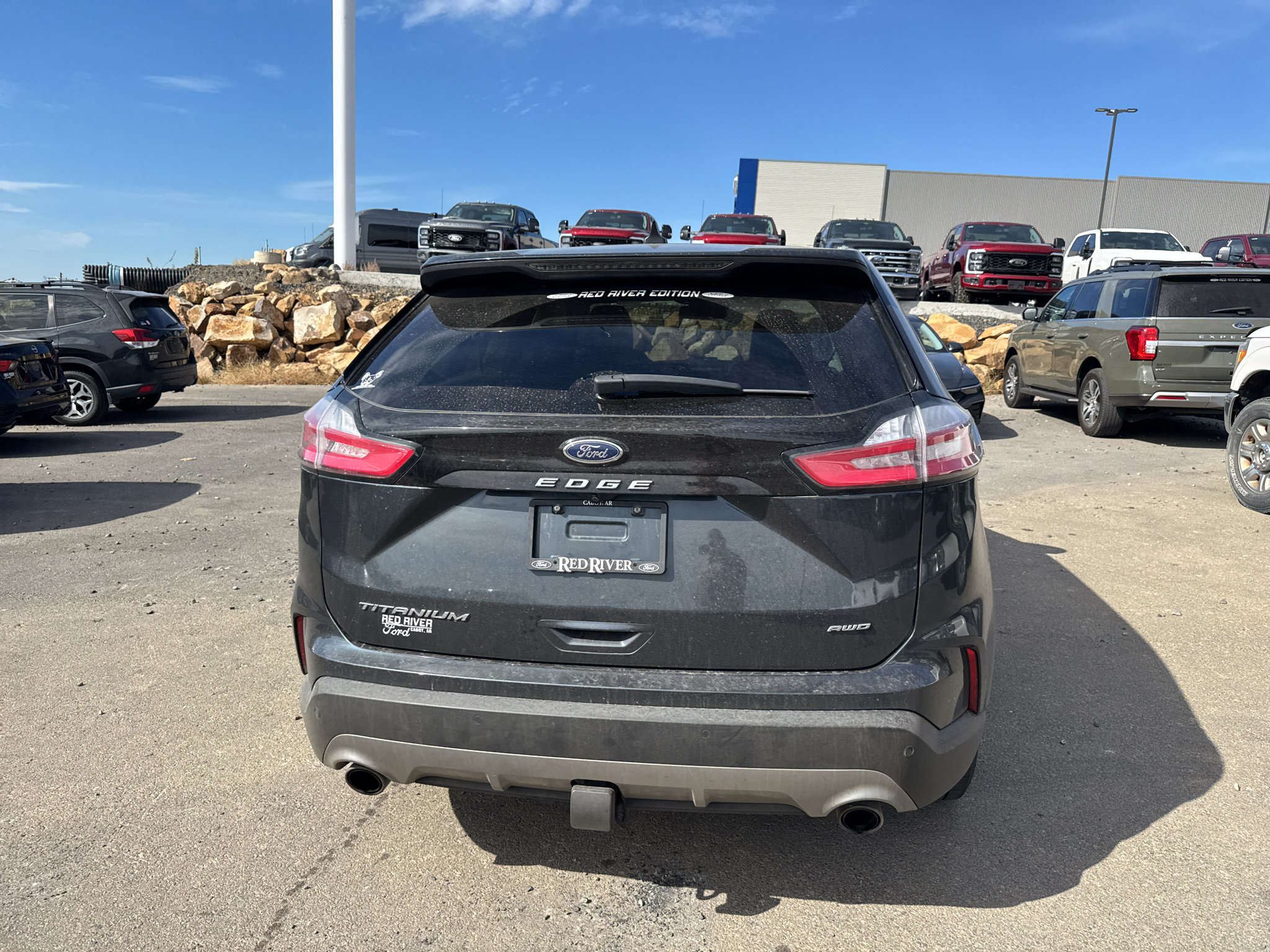 Used 2022 Ford Edge Titanium w/ Class II Trailer Tow Package AWD/4WD image 4
