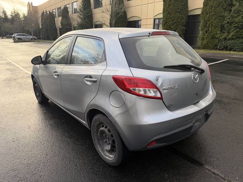 Used 2013 MAZDA MAZDA2 Sport image 7