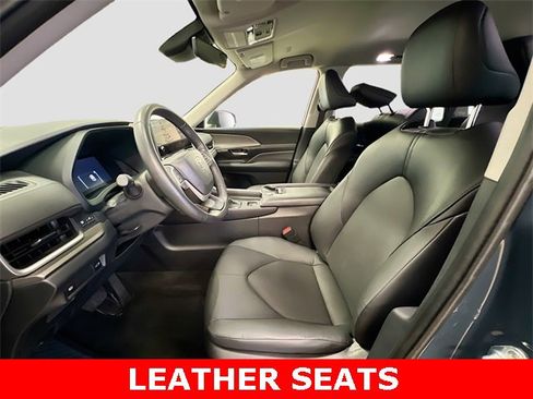 Used 2024 Toyota Grand Highlander XLE image 23