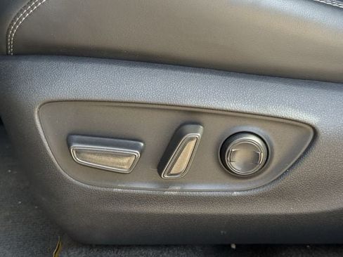 Used 2025 Toyota RAV4 XLE Premium FWD image 28