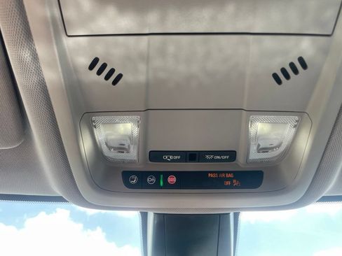 Used 2026 Chevrolet Blazer LT FWD image 25