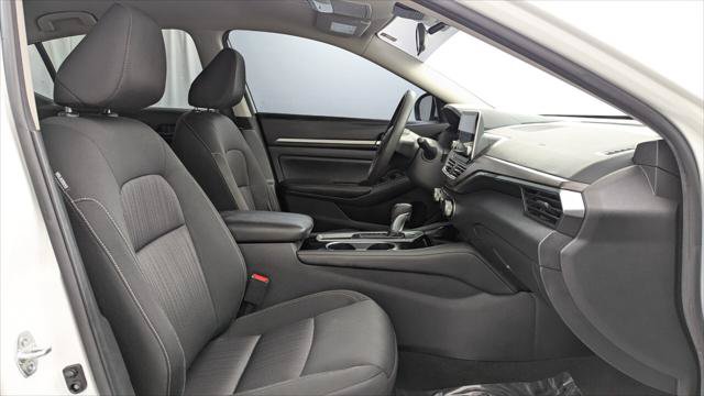 Used 2023 Nissan Altima 2.5 SV FWD image 22