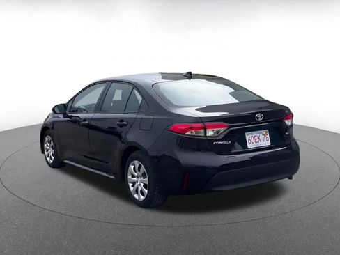 Used 2025 Toyota Corolla LE image 11