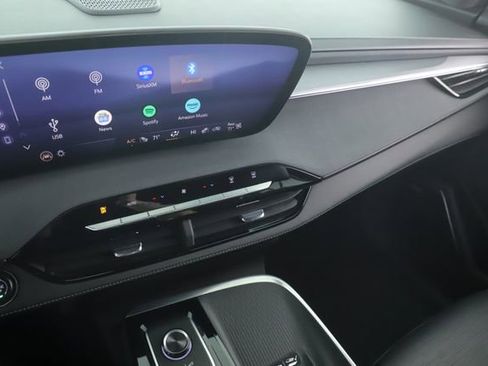 Used 2025 Buick Enclave Sport Touring w/ Power Package image 26