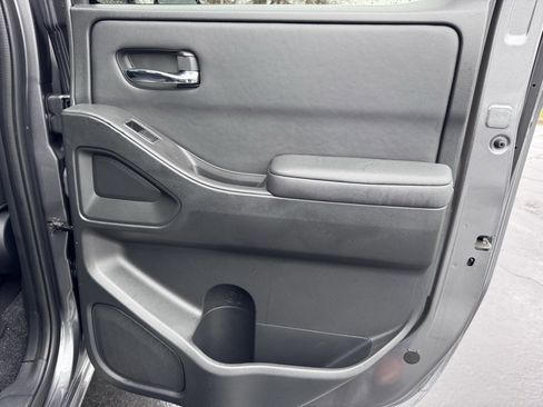 Used 2022 Nissan Frontier SV w/ Technology Package image 25