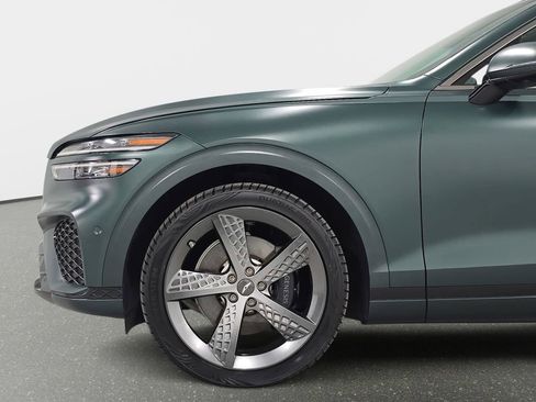 Used 2024 Genesis GV70 2.5T w/ Sport Prestige Package AWD/4WD image 10