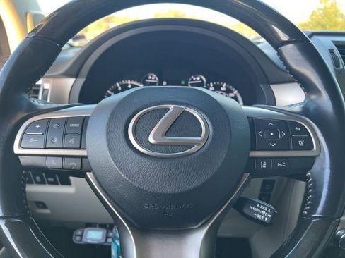 Used 2020 Lexus GX 460 Premium image 17