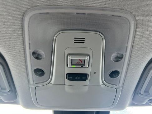 Used 2022 Toyota Prius Prime LE image 37