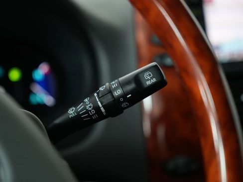 Used 2010 Toyota Sienna XLE Limited image 15