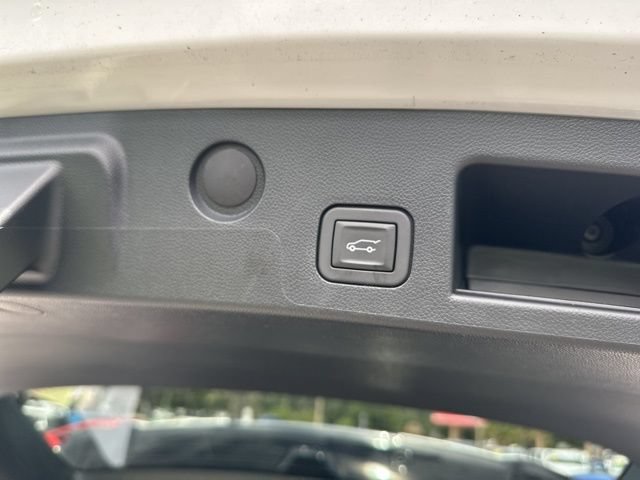 Used 2025 Chevrolet Equinox LT w/ Convenience Package II AWD/4WD image 48