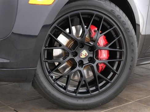 Used 2021 Porsche Macan GTS AWD/4WD image 2