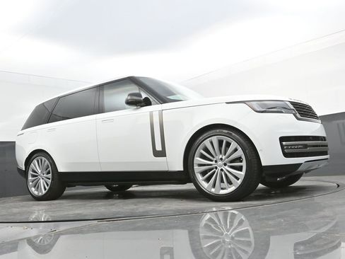 New 2025 Land Rover Range Rover Long Wheelbase SE image 33