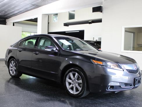 Used 2014 Acura TL w/ Technology Package FWD image 2