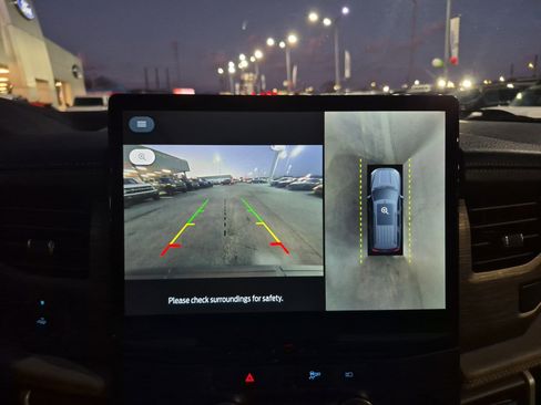 Used 2022 Ford Expedition Limited image 42