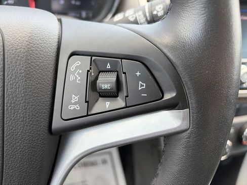 Used 2022 Chevrolet Trax LT w/ Midnight Edition AWD/4WD image 12