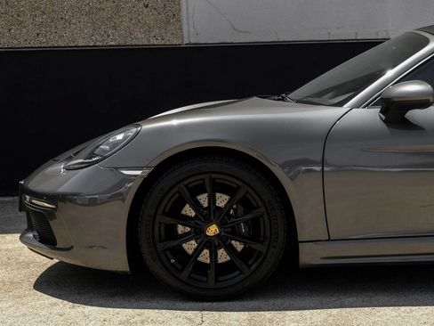 Used 2019 Porsche 718 Boxster RWD image 11