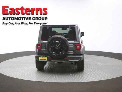 Used 2025 Jeep Wrangler Unlimited Sahara AWD/4WD image 34