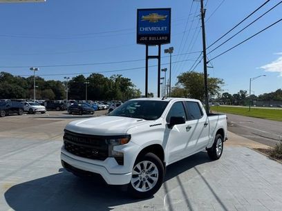 New 2026 Chevrolet Silverado 1500 Custom w/ LPO, Dark Essentials Package